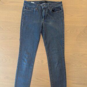 Dark skinny jeans for woman